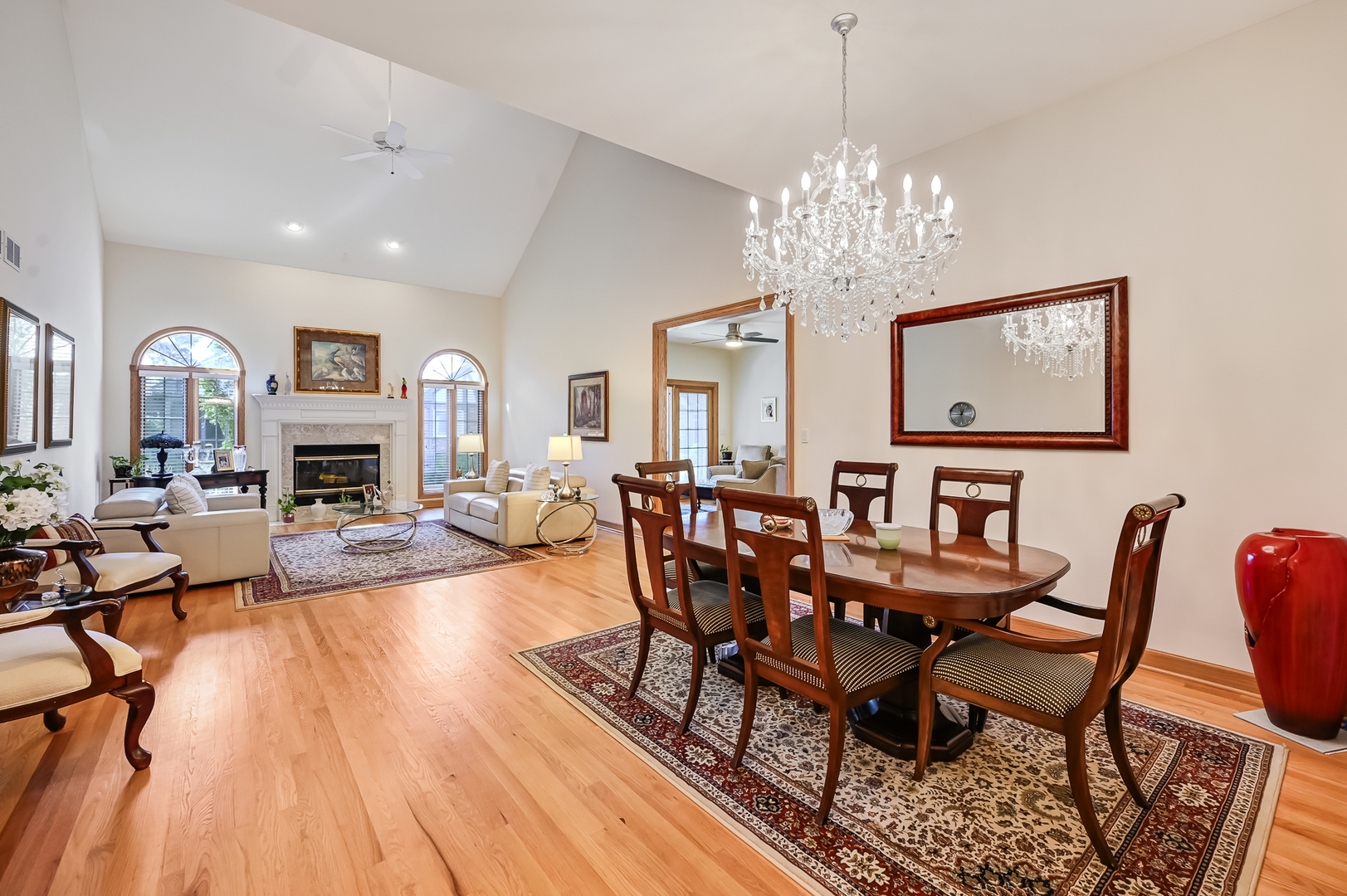 61 Berkshire Court, Burr Ridge, IL 60527