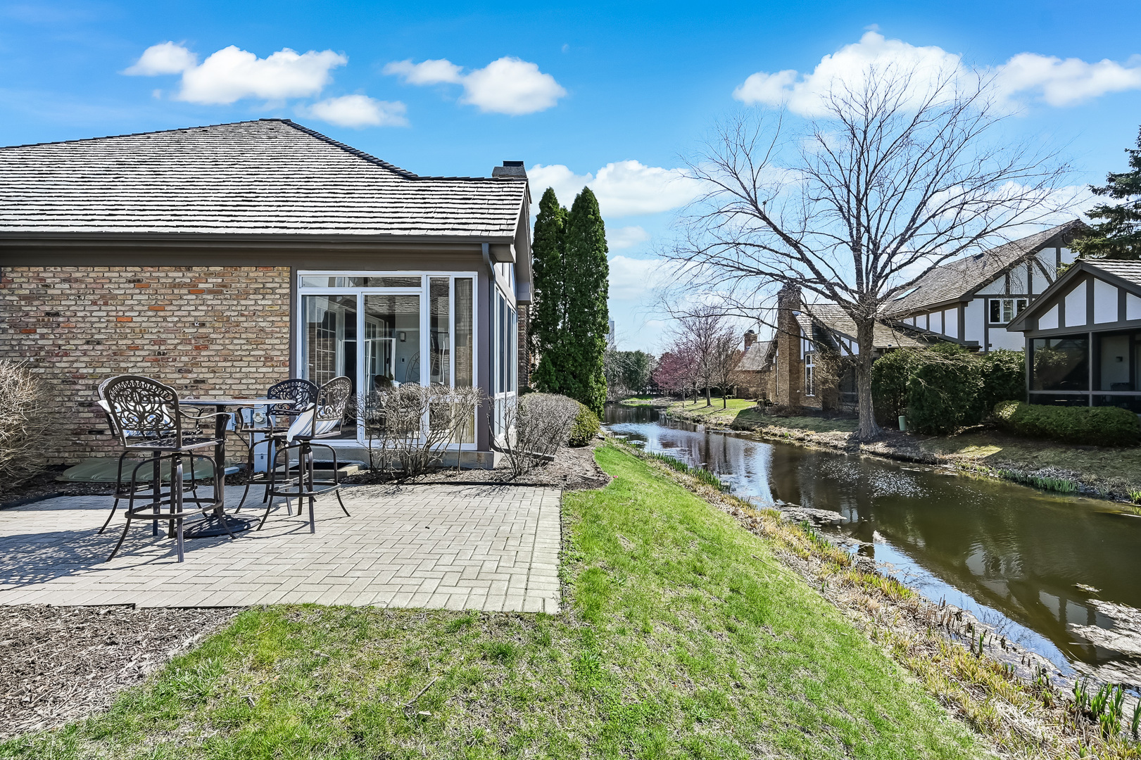 61 Berkshire Court, Burr Ridge, IL 60527