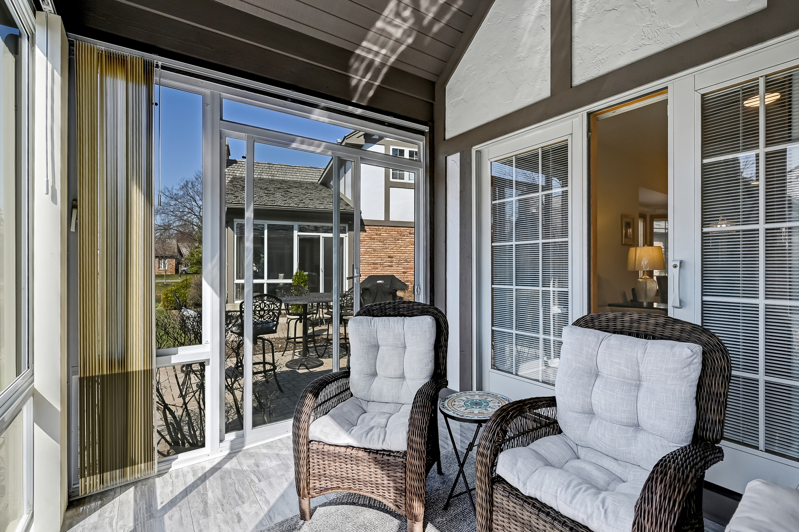 61 Berkshire Court, Burr Ridge, IL 60527