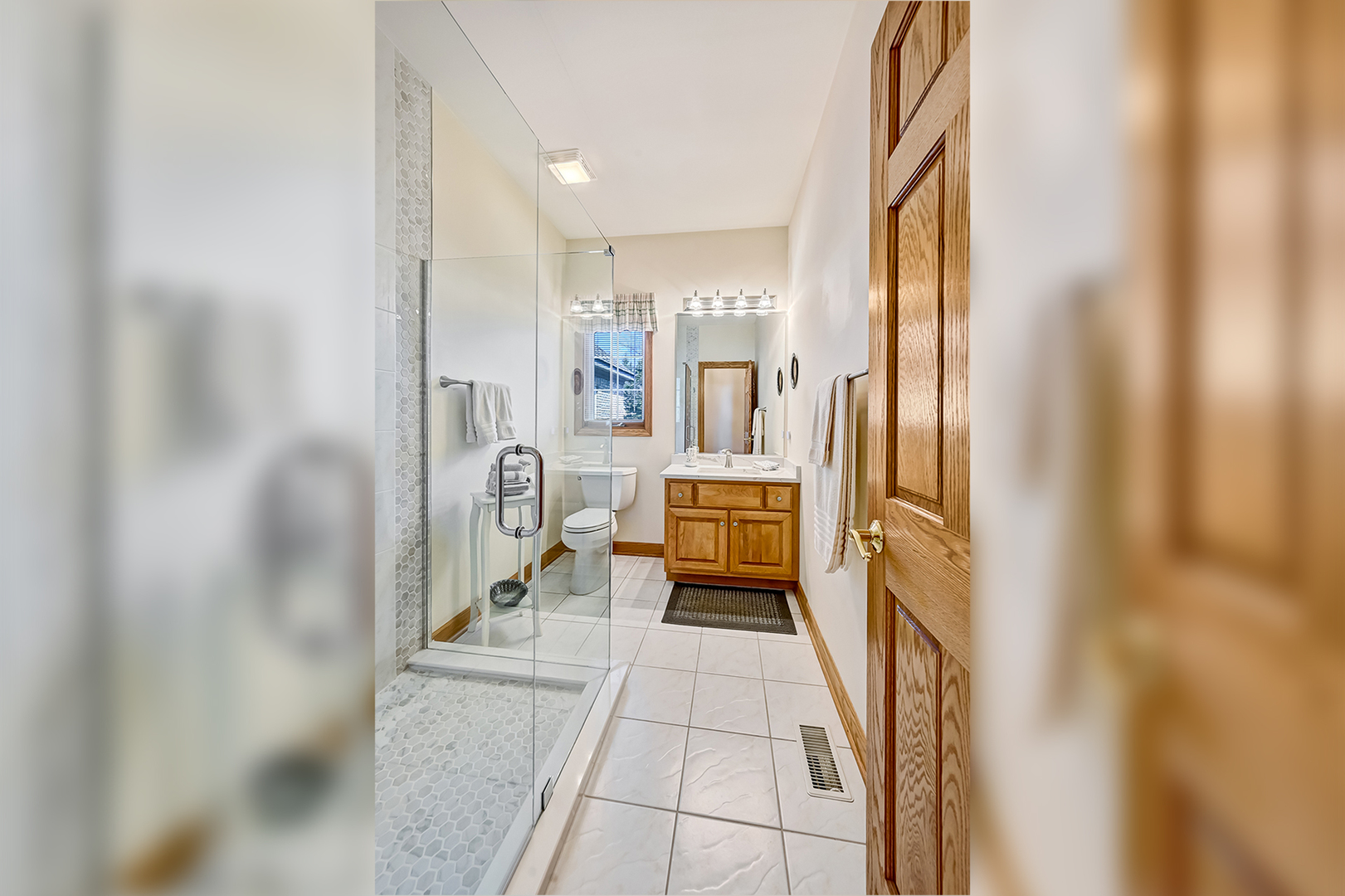 61 Berkshire Court, Burr Ridge, IL 60527