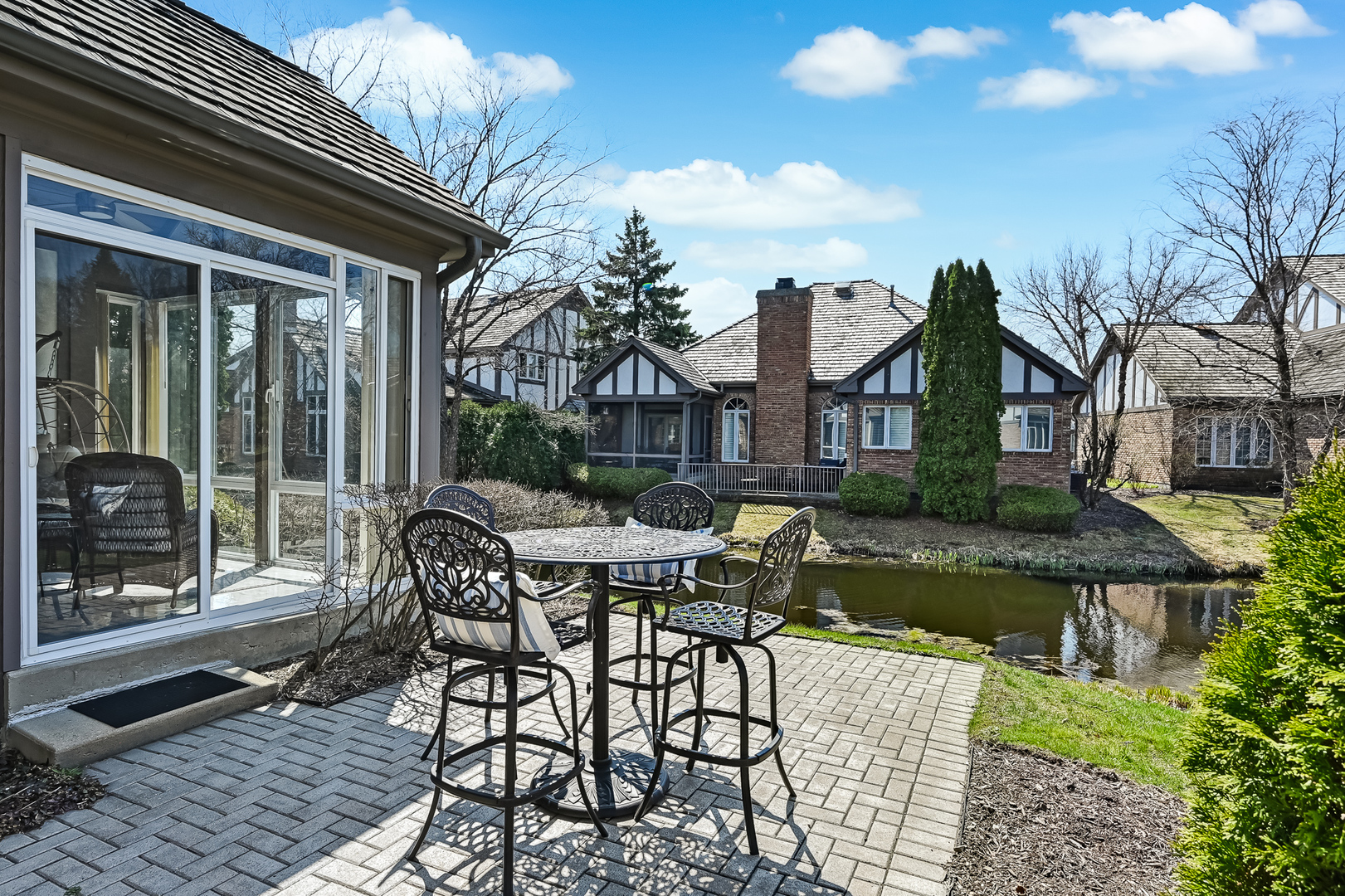 61 Berkshire Court, Burr Ridge, IL 60527