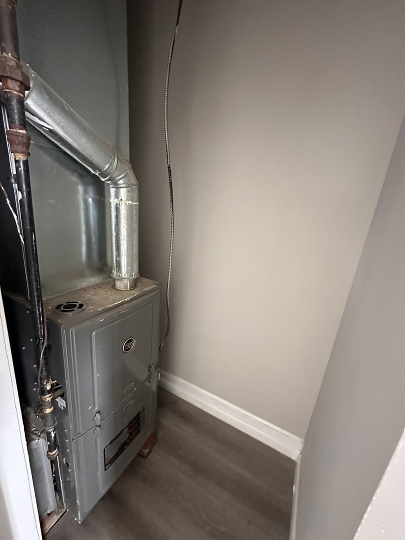 4942 S RACINE Avenue, Chicago, IL 60609