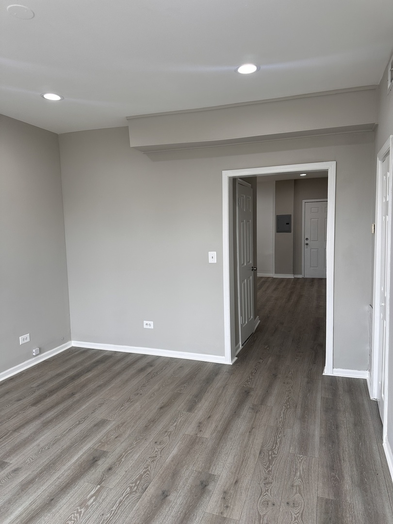 4942 S RACINE Avenue, Chicago, IL 60609