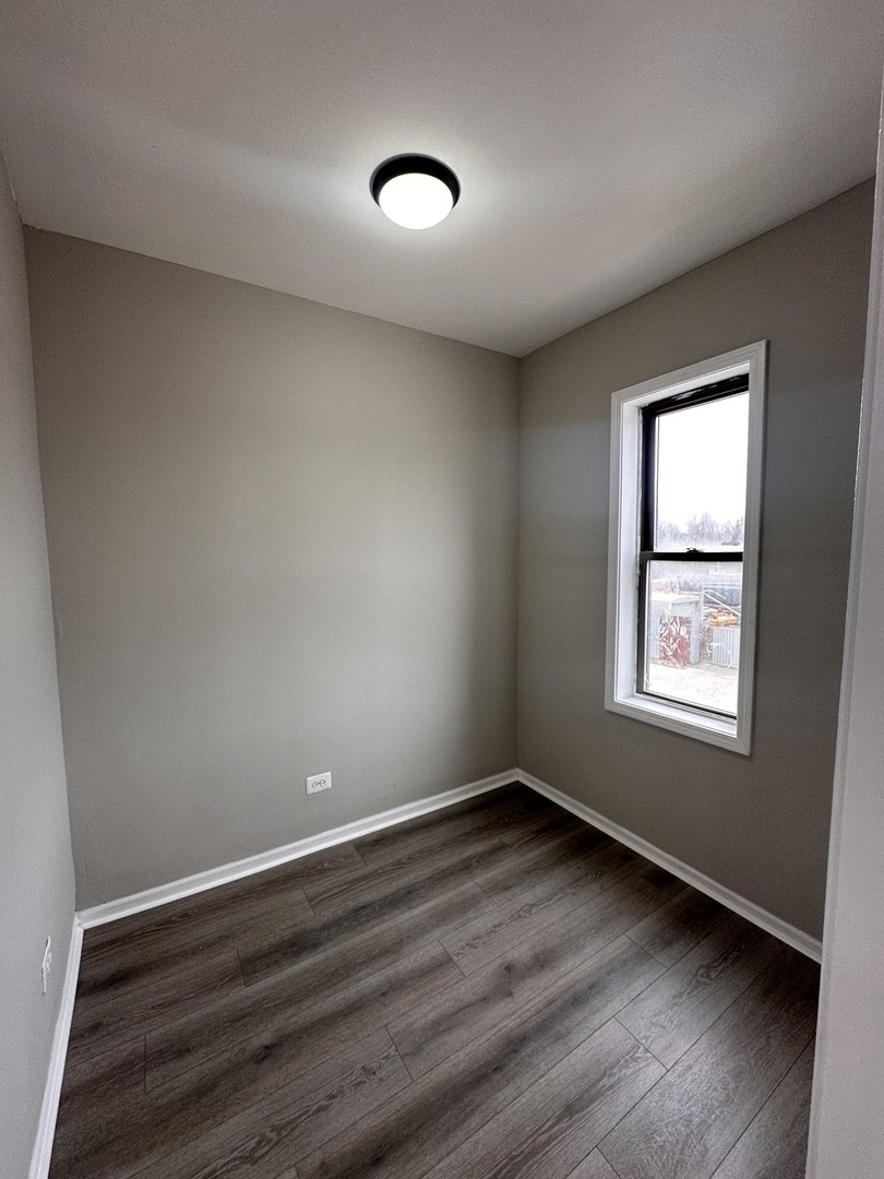 4942 S RACINE Avenue, Chicago, IL 60609