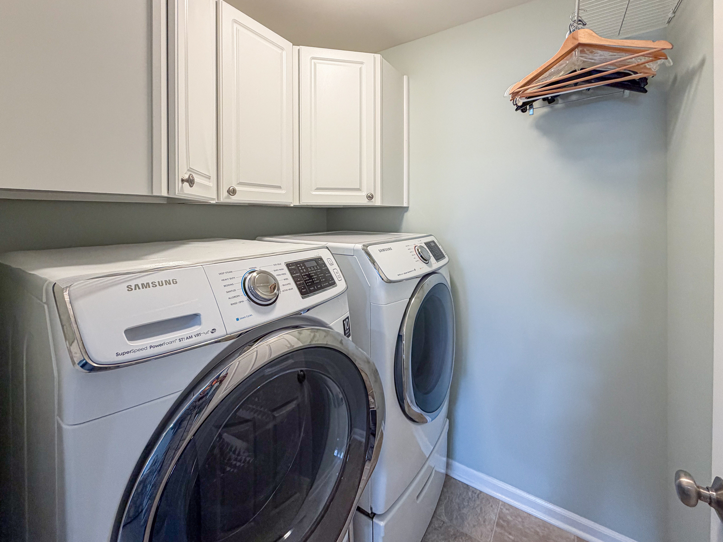 28W078 Shelburne Farms Drive, Winfield, IL 60190