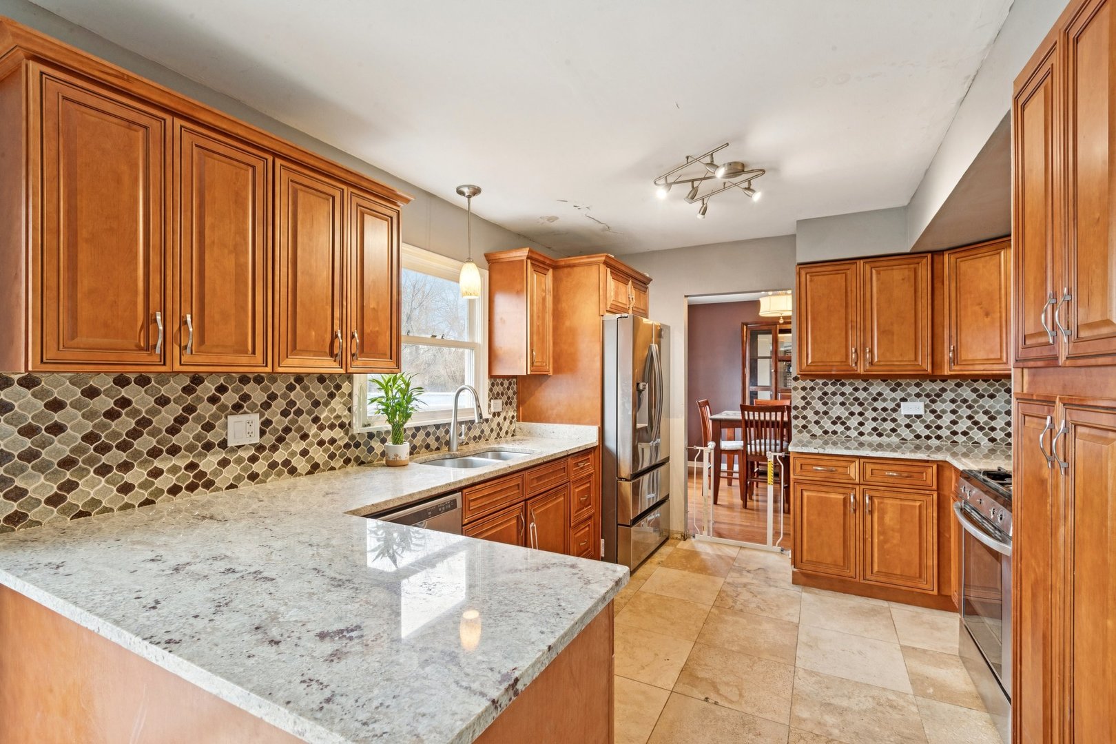 333 Grosvenor Court, Bolingbrook, IL 60440