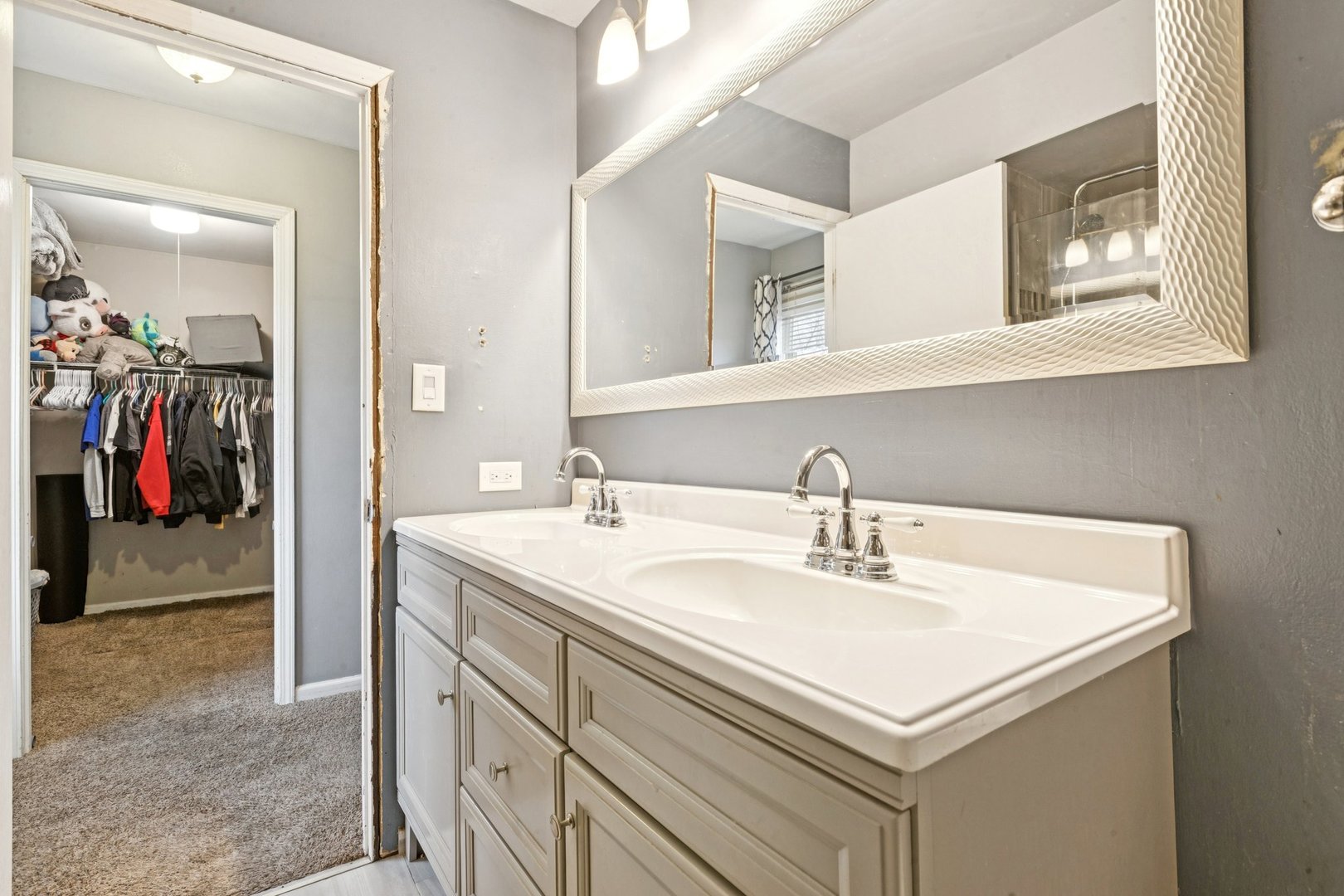 333 Grosvenor Court, Bolingbrook, IL 60440