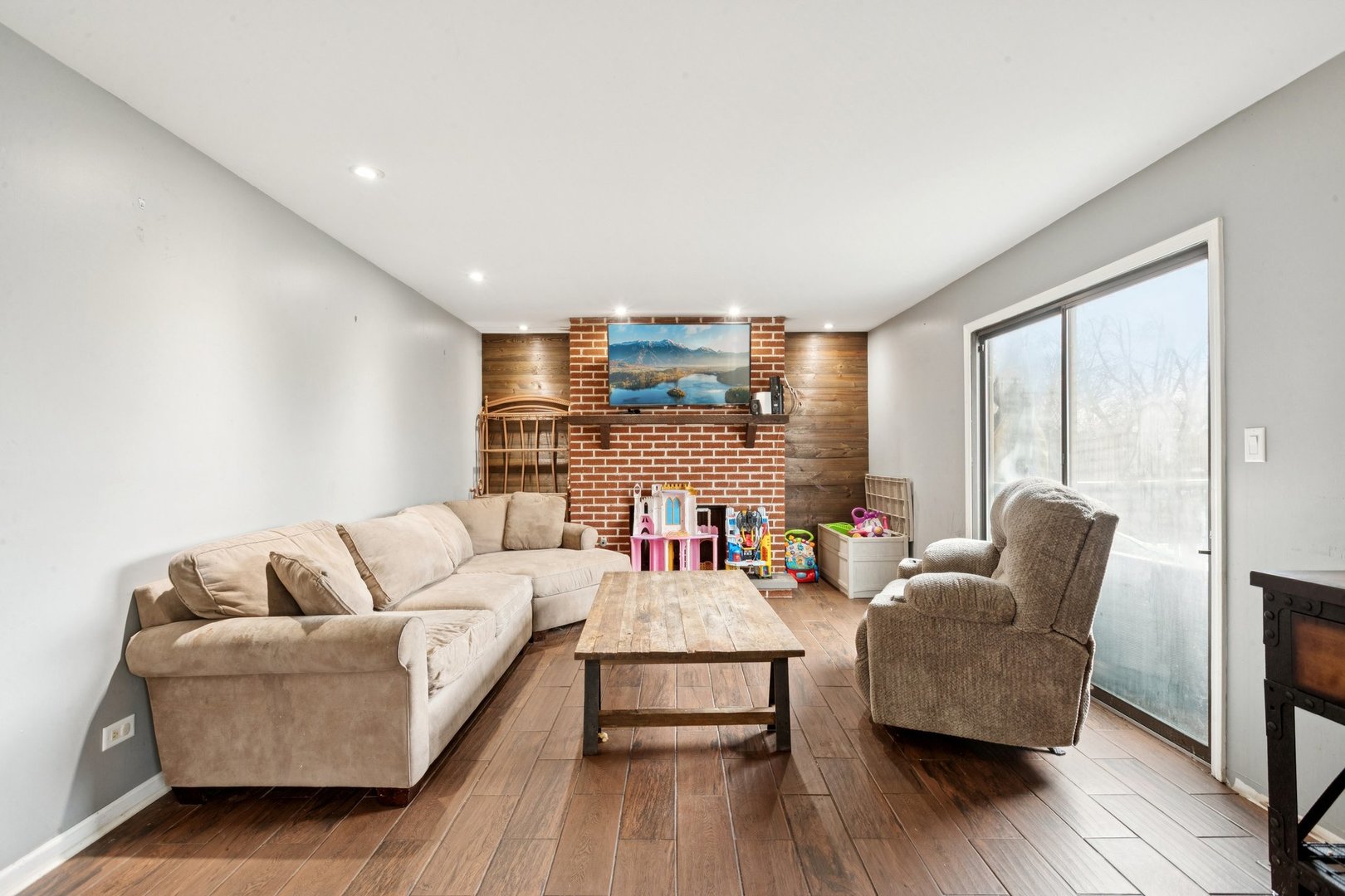 333 Grosvenor Court, Bolingbrook, IL 60440