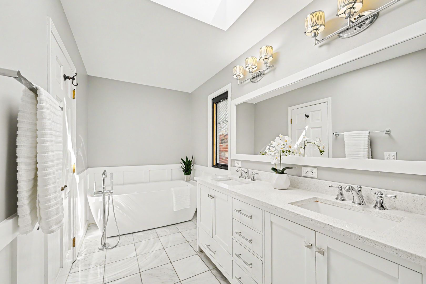 416 Lawrence Avenue, Glen Ellyn, IL 60137