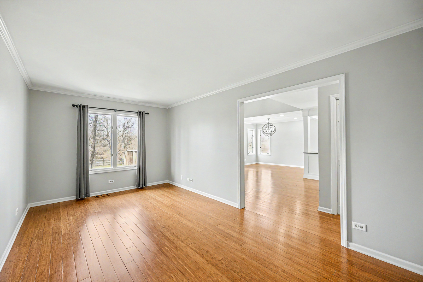 416 Lawrence Avenue, Glen Ellyn, IL 60137