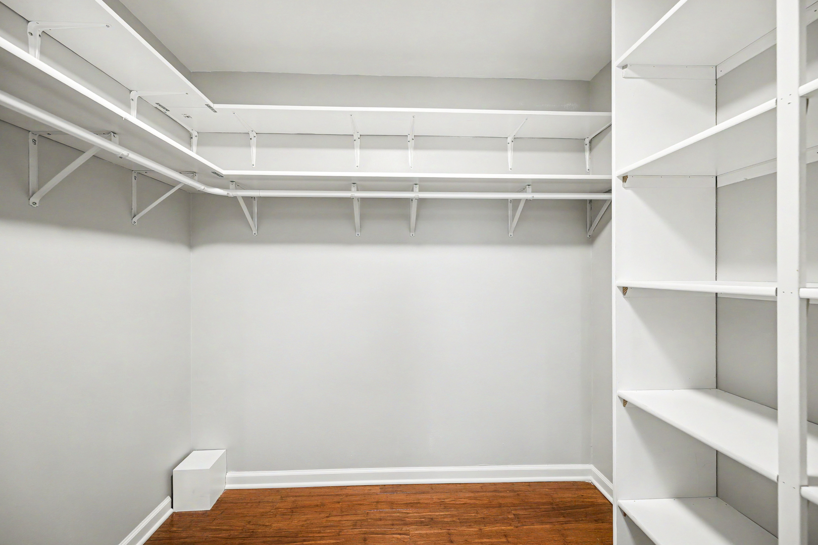 416 Lawrence Avenue, Glen Ellyn, IL 60137