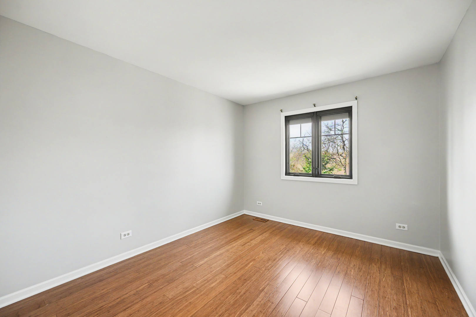 416 Lawrence Avenue, Glen Ellyn, IL 60137