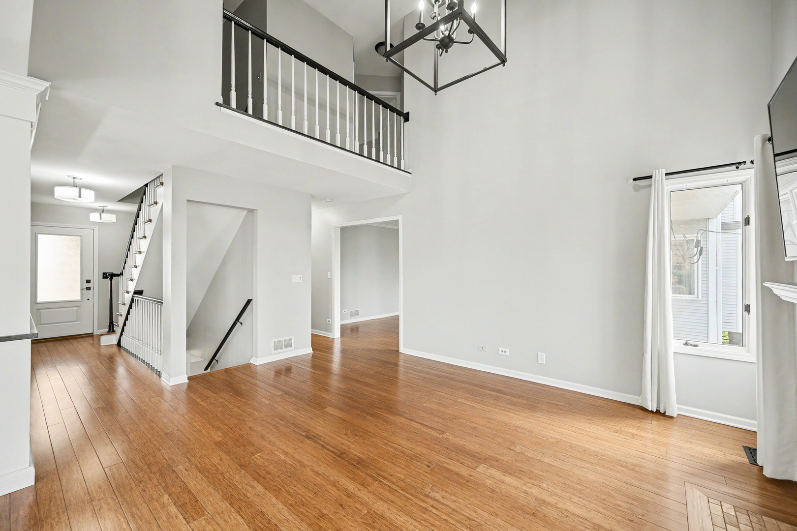 416 Lawrence Avenue, Glen Ellyn, IL 60137