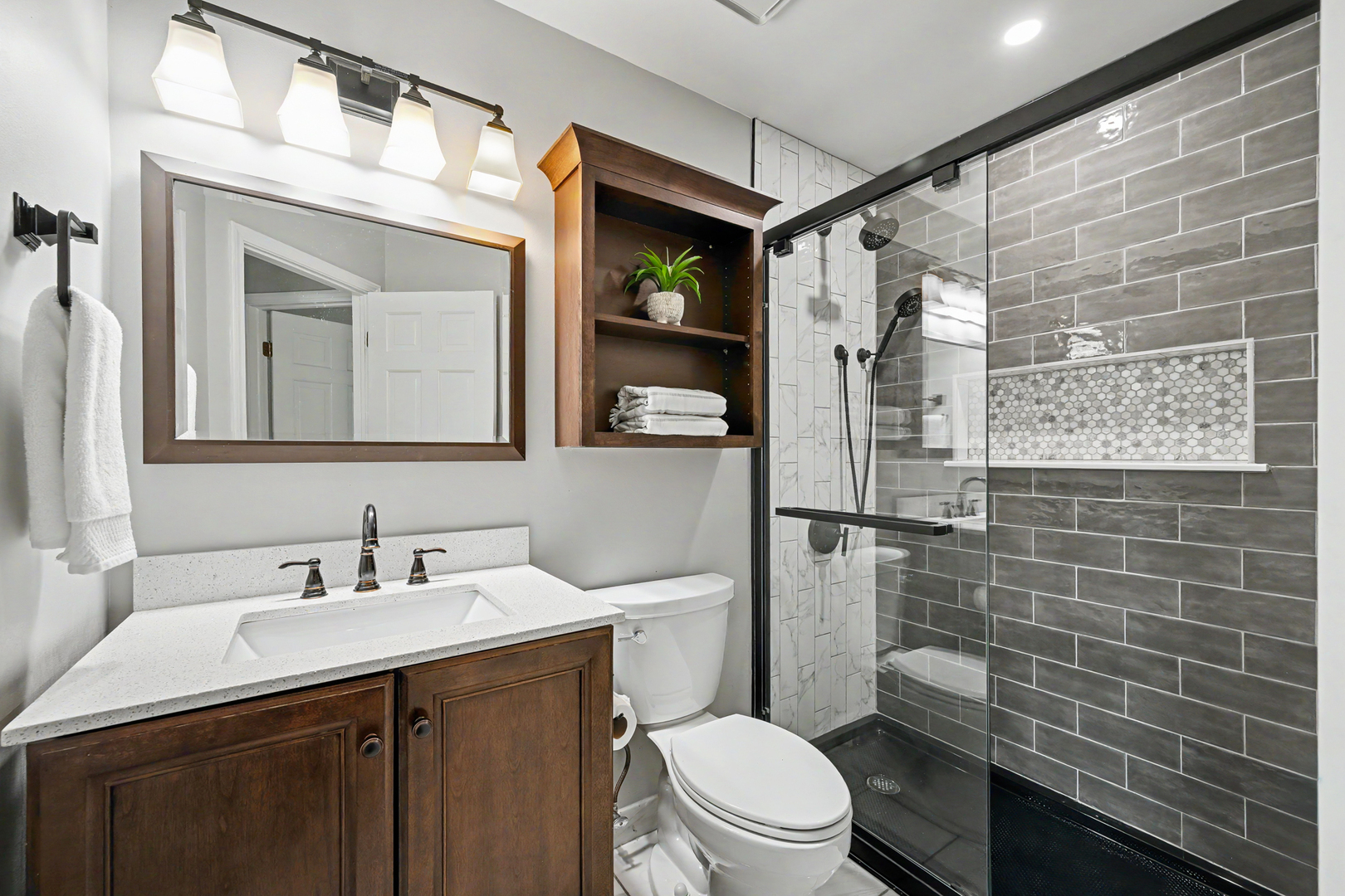 416 Lawrence Avenue, Glen Ellyn, IL 60137