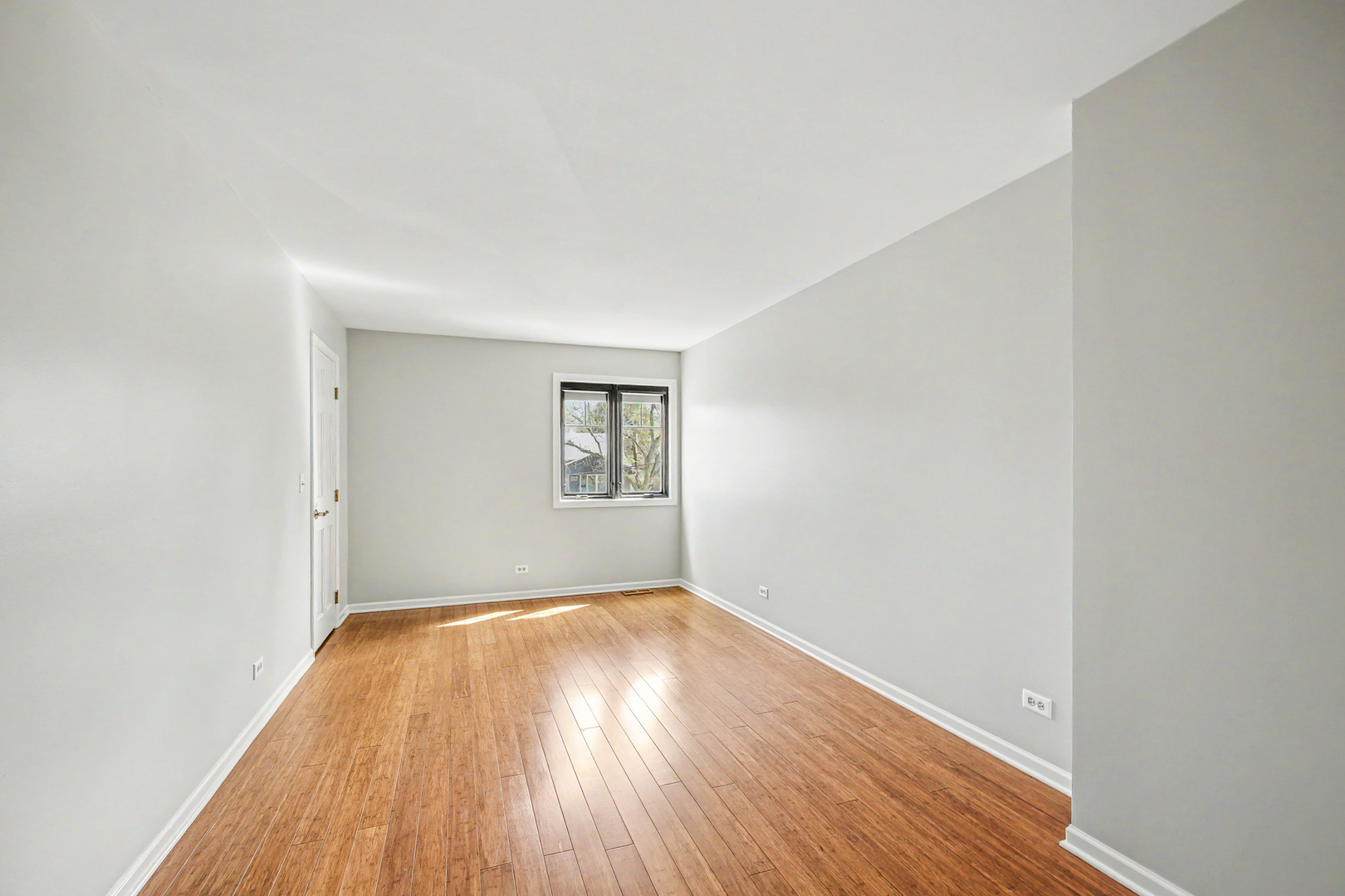 416 Lawrence Avenue, Glen Ellyn, IL 60137