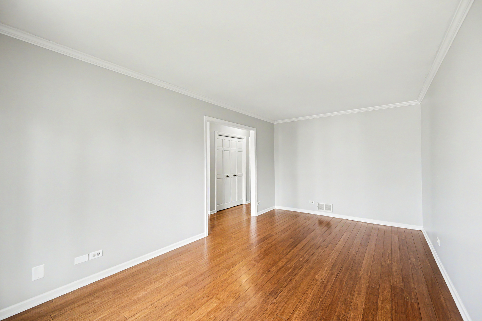 416 Lawrence Avenue, Glen Ellyn, IL 60137