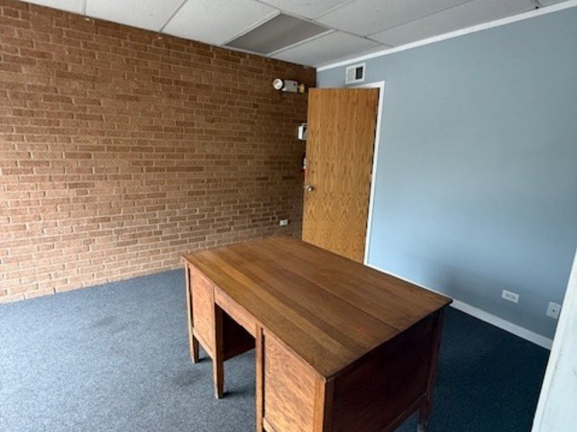 734 E St. Charles Road, Lombard, IL 60148