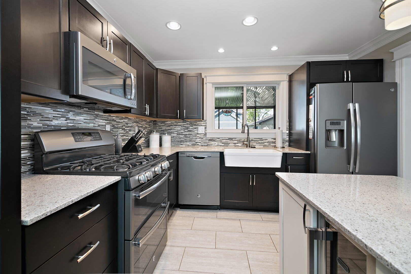 1002 Warner Avenue, Lemont, IL 60439