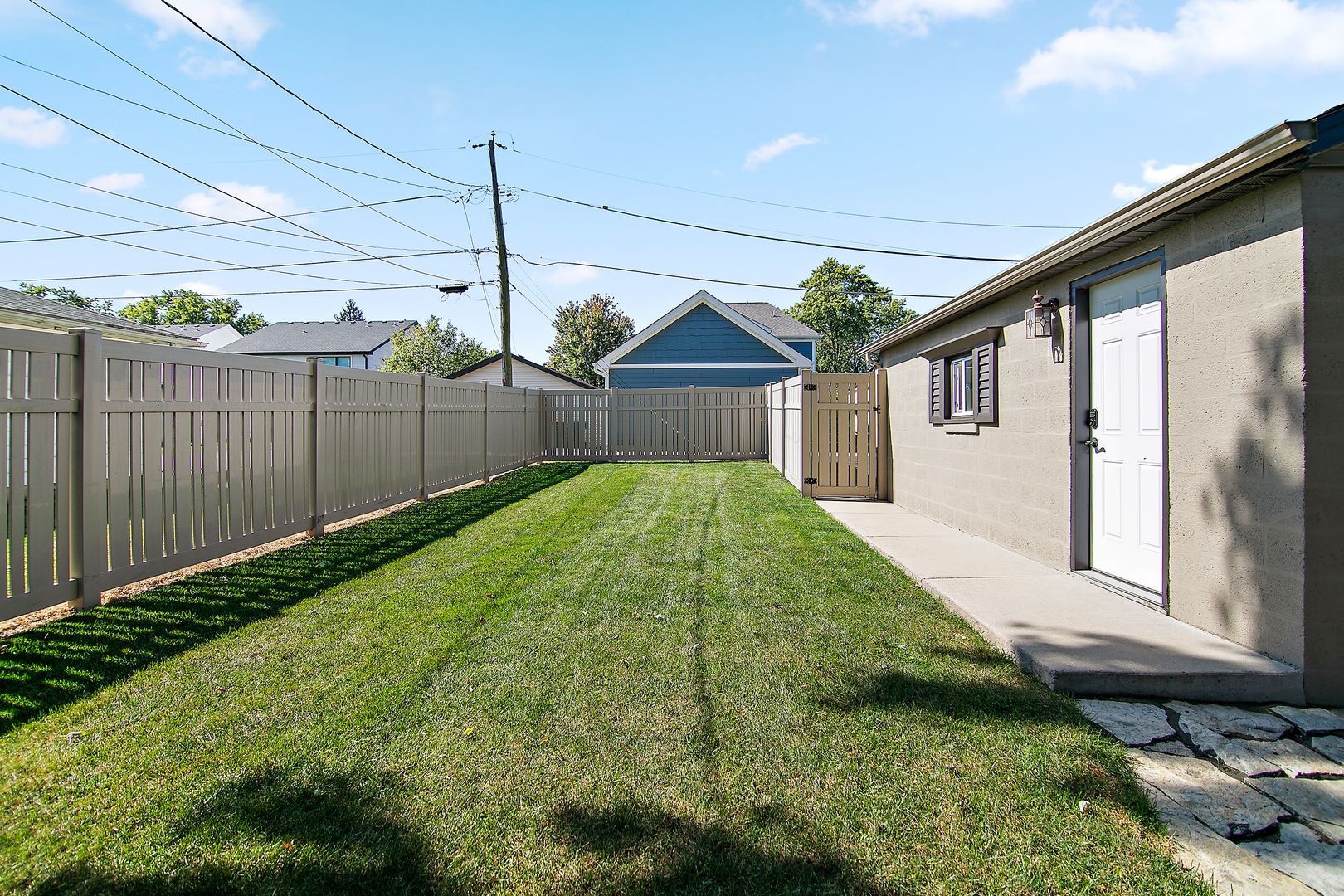 1002 Warner Avenue, Lemont, IL 60439