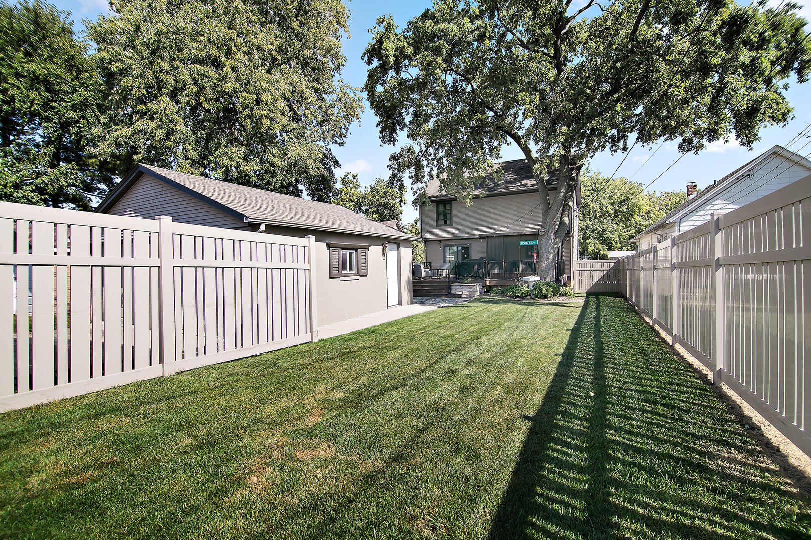 1002 Warner Avenue, Lemont, IL 60439