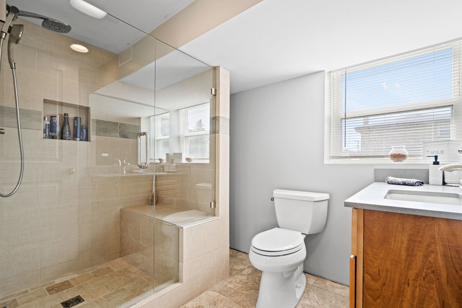 8821 Congress Park Avenue, Brookfield, IL 60513