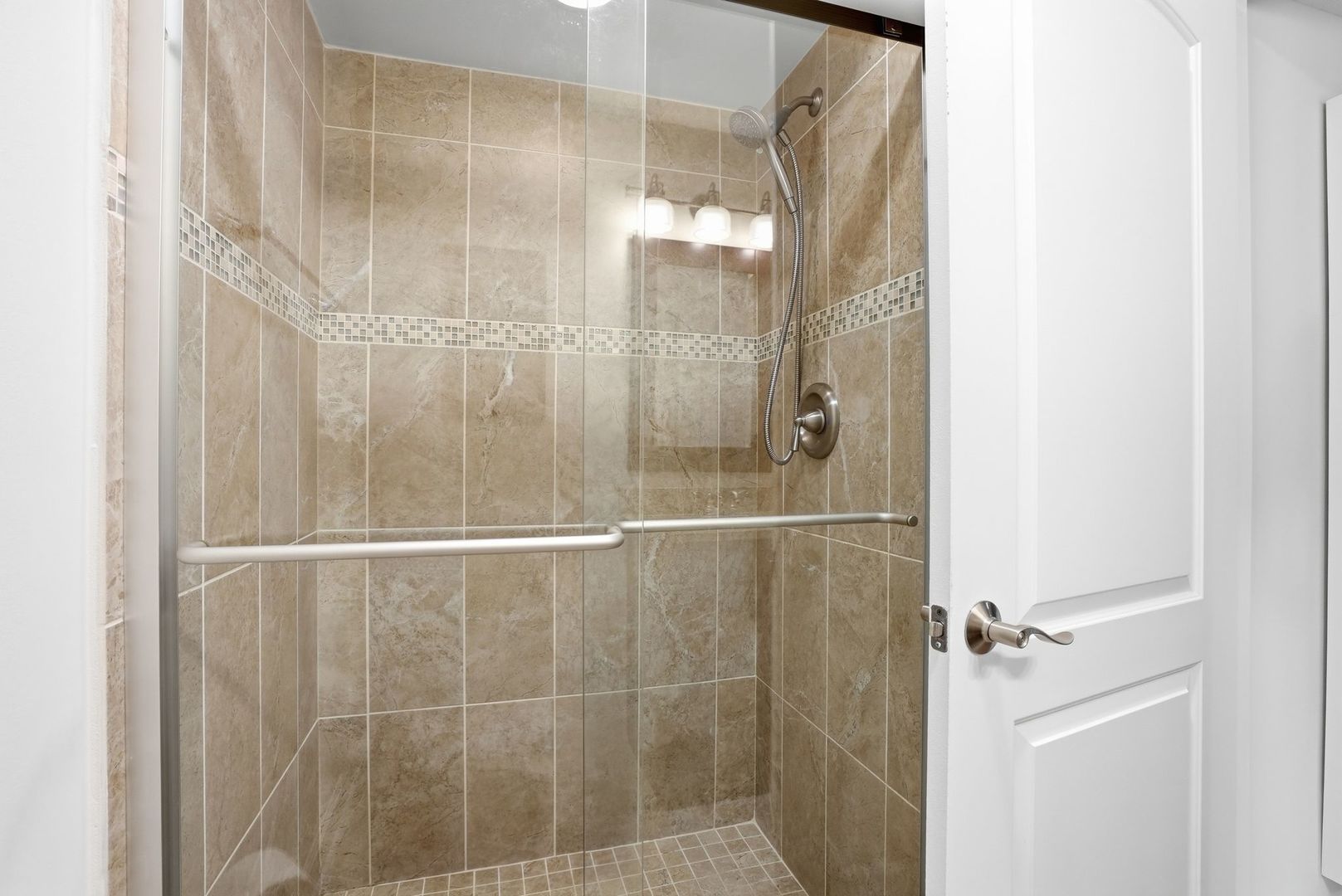 9332 Landings Lane #604, Des Plaines, IL 60016