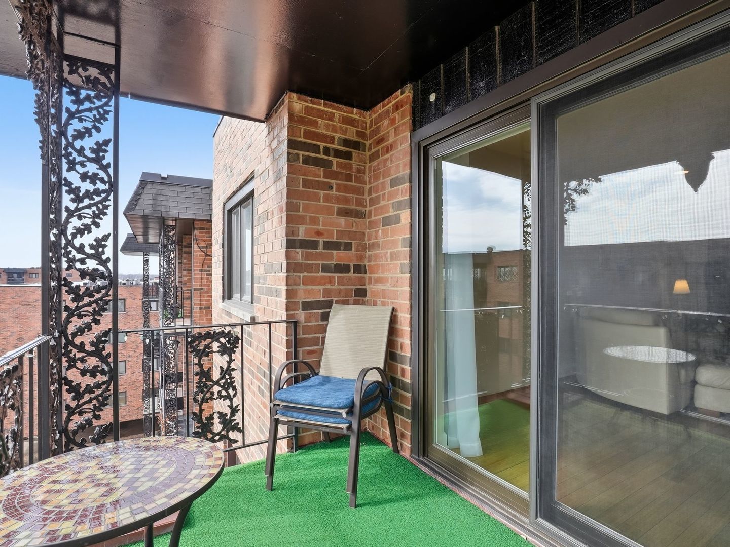 9332 Landings Lane #604, Des Plaines, IL 60016