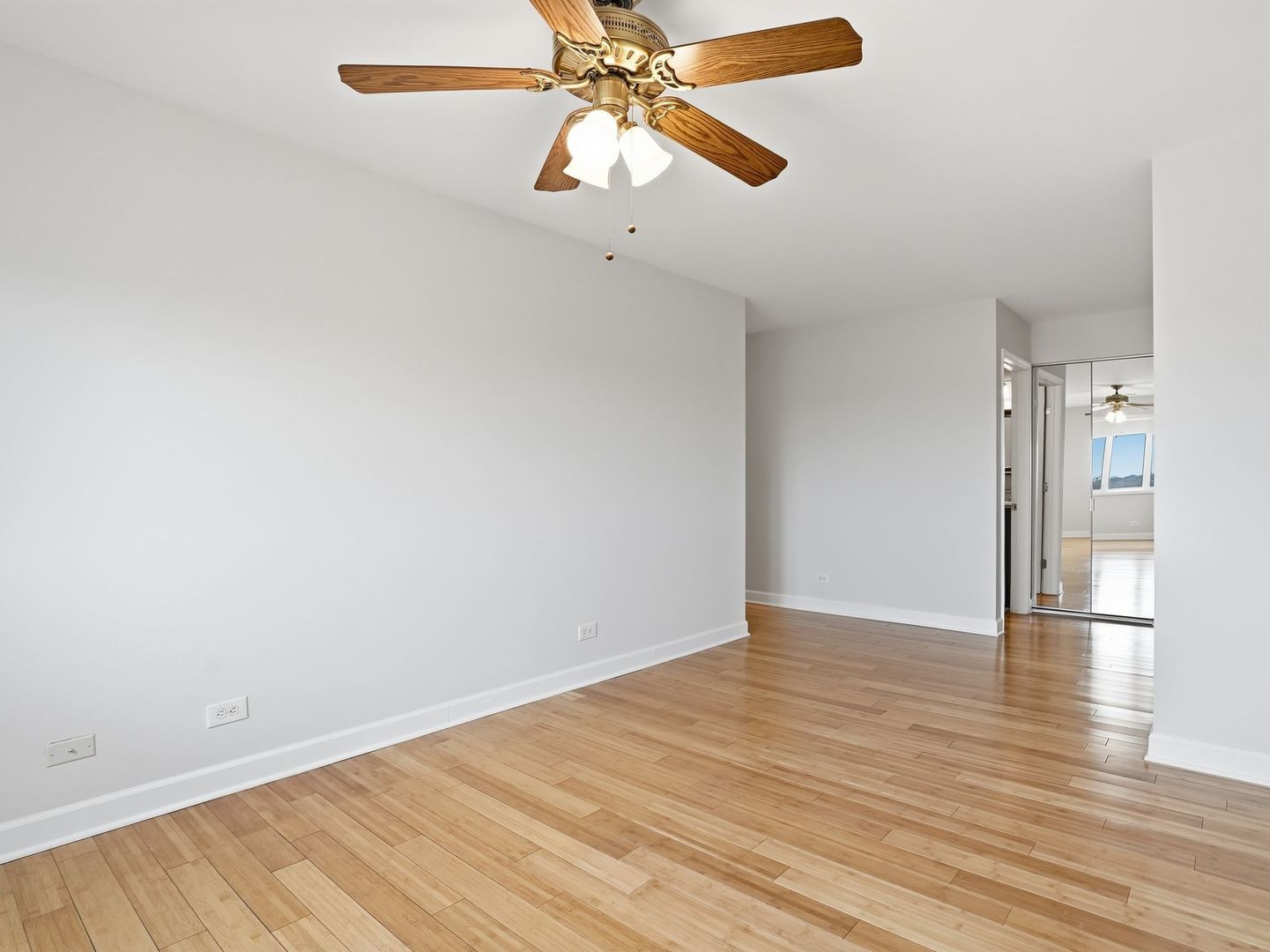 9332 Landings Lane #604, Des Plaines, IL 60016