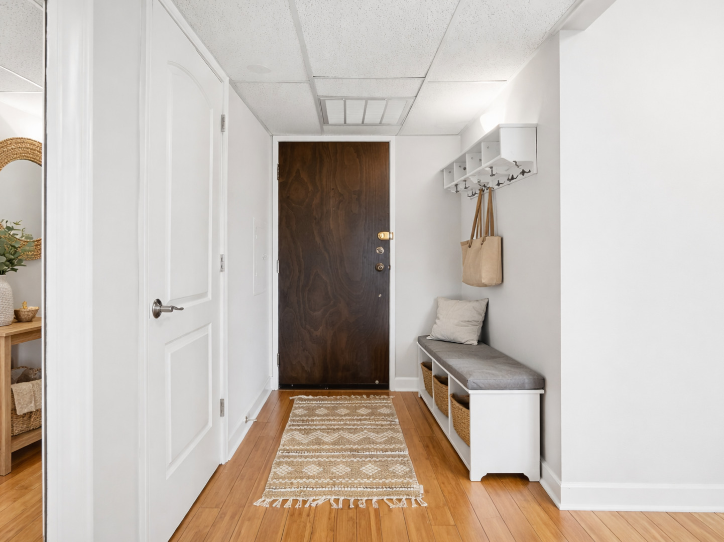 9332 Landings Lane #604, Des Plaines, IL 60016