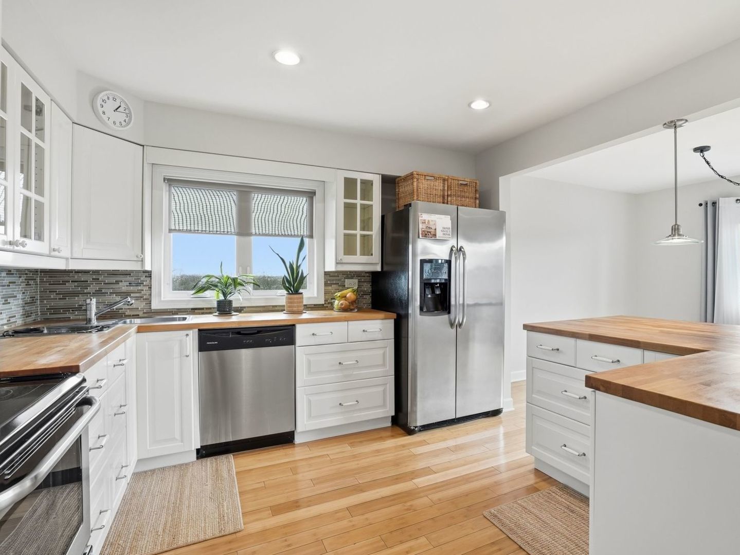 9332 Landings Lane #604, Des Plaines, IL 60016