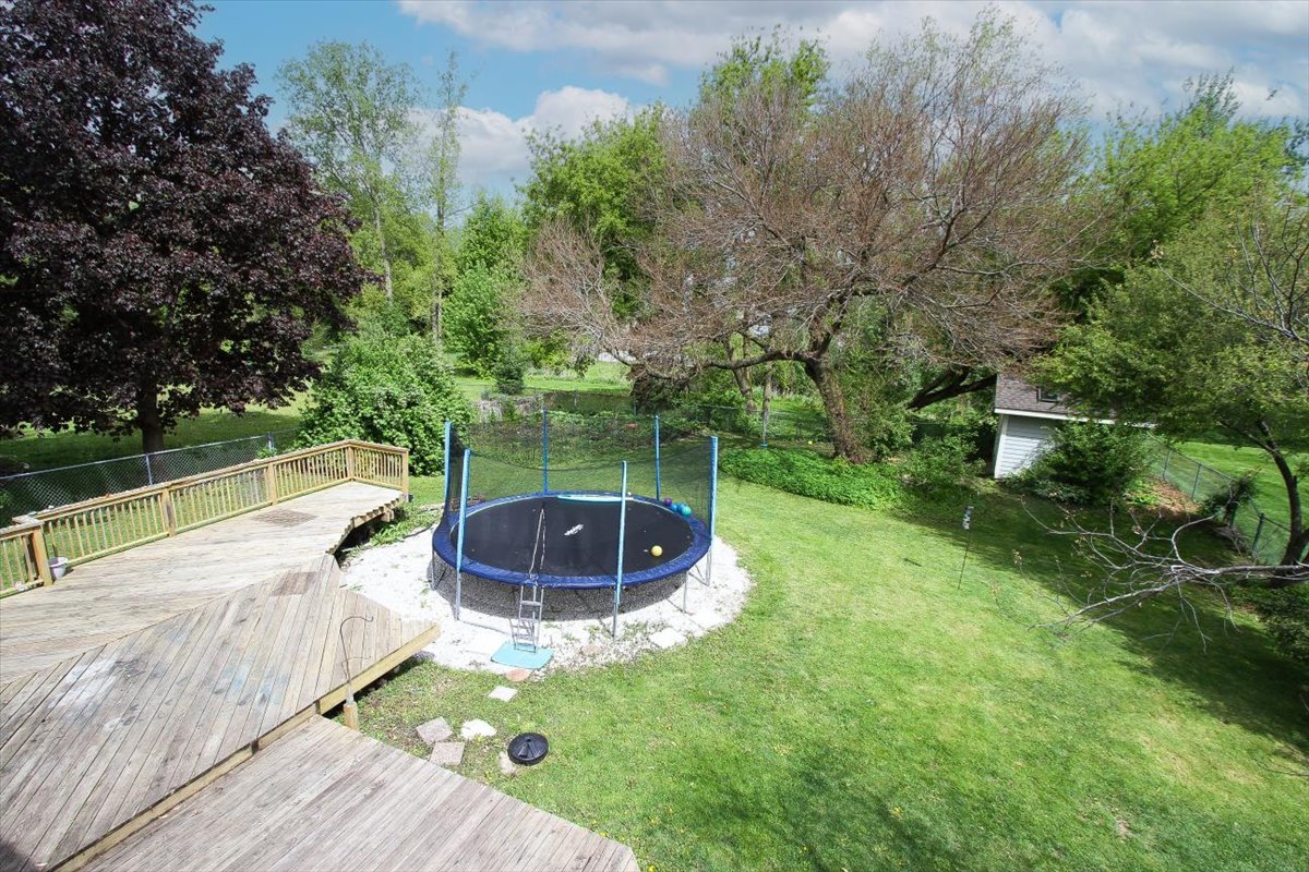 845 Hanson Court, Batavia, IL 60510
