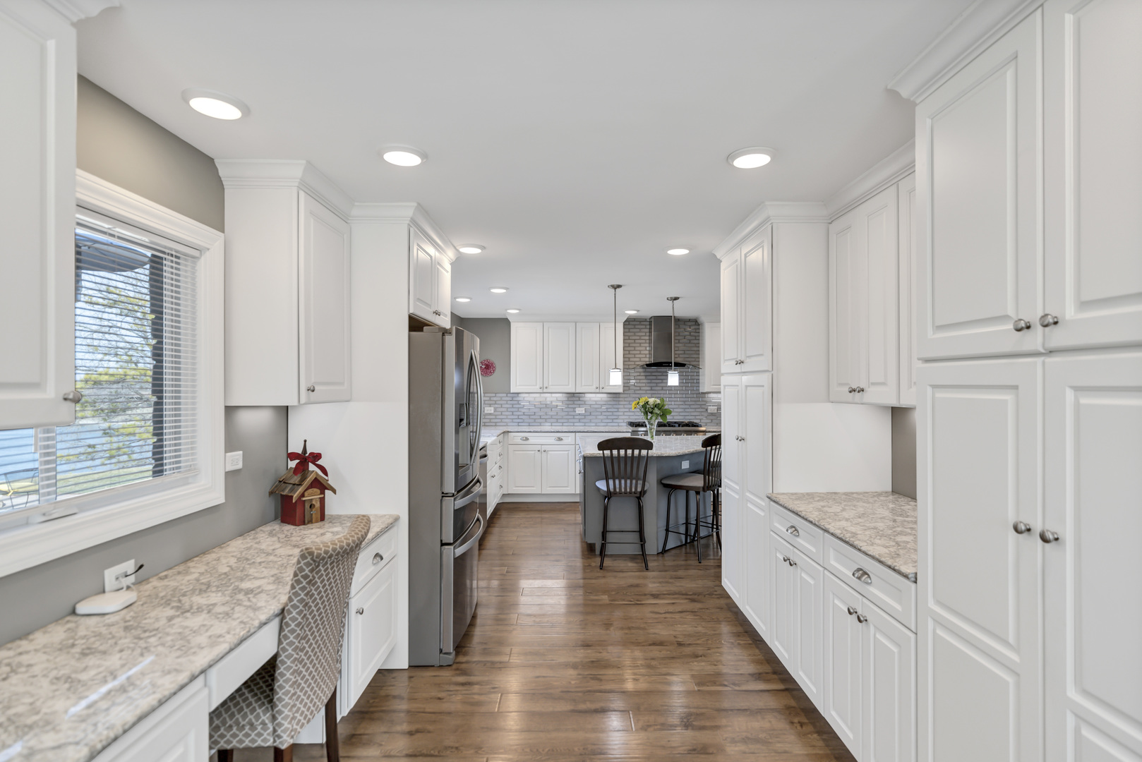 512 Bay Road, McHenry, IL 60051