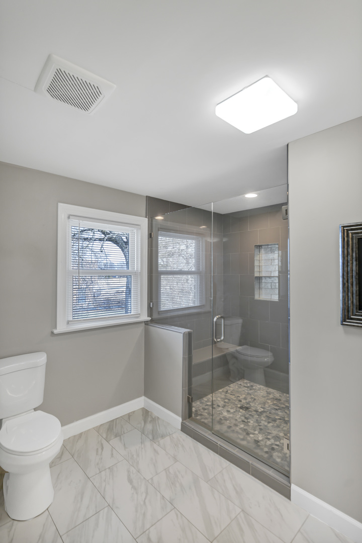 512 Bay Road, McHenry, IL 60051