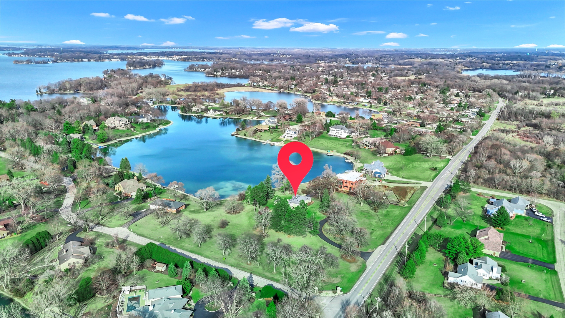 512 Bay Road, McHenry, IL 60051