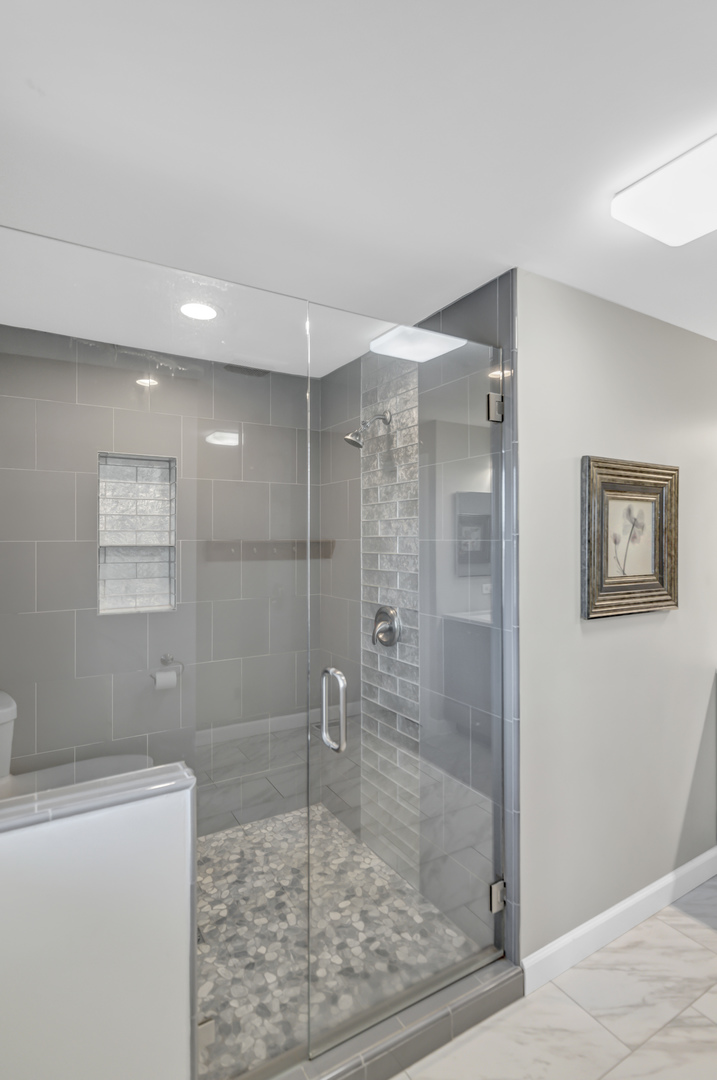 512 Bay Road, McHenry, IL 60051