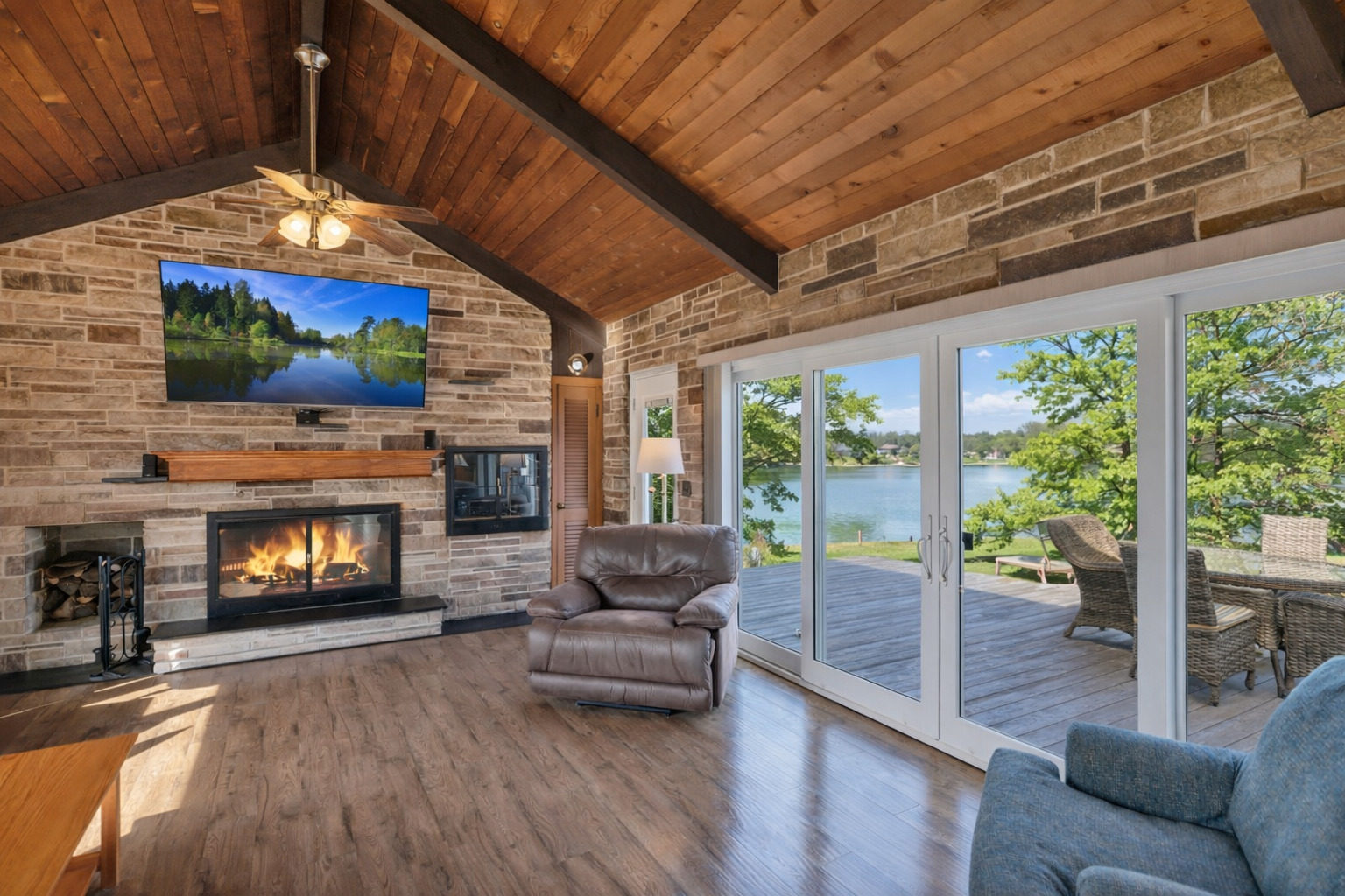 512 Bay Road, McHenry, IL 60051