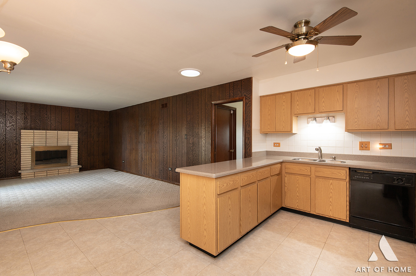 10614 S 84th Avenue, Palos Hills, IL 60465