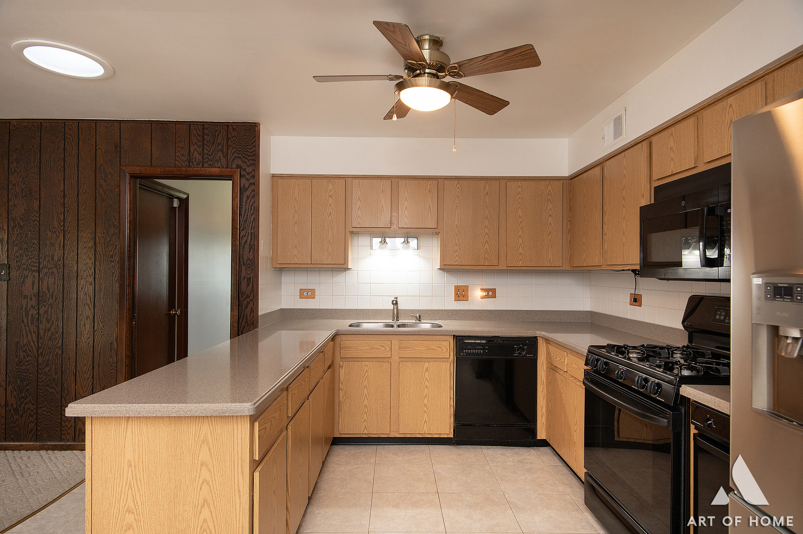 10614 S 84th Avenue, Palos Hills, IL 60465