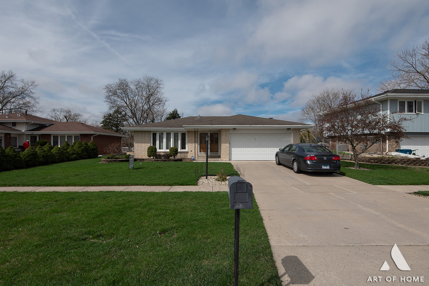 10614 S 84th Avenue, Palos Hills, IL 60465