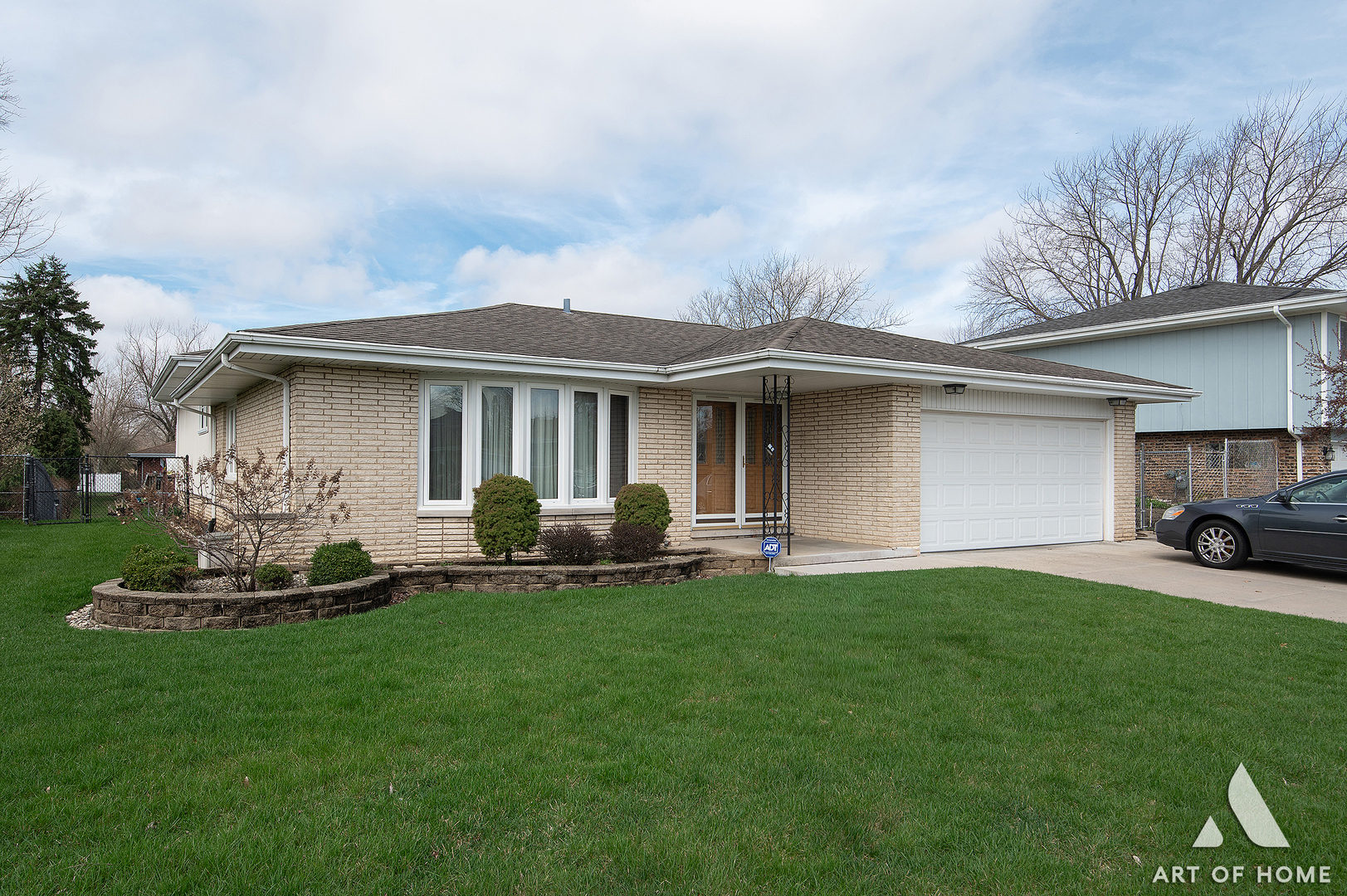 10614 S 84th Avenue, Palos Hills, IL 60465
