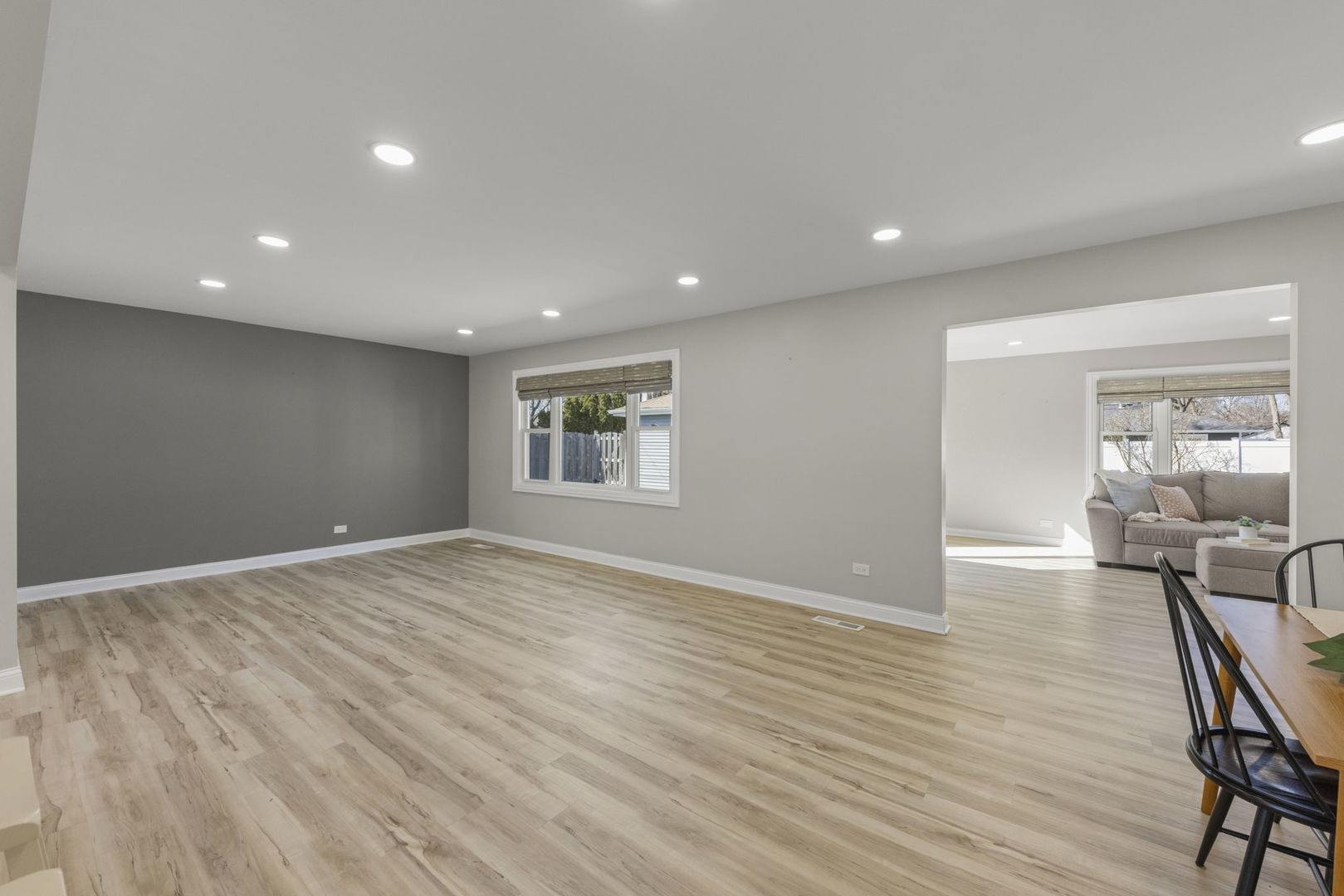 405 Turf Lane, Wheaton, IL 60187