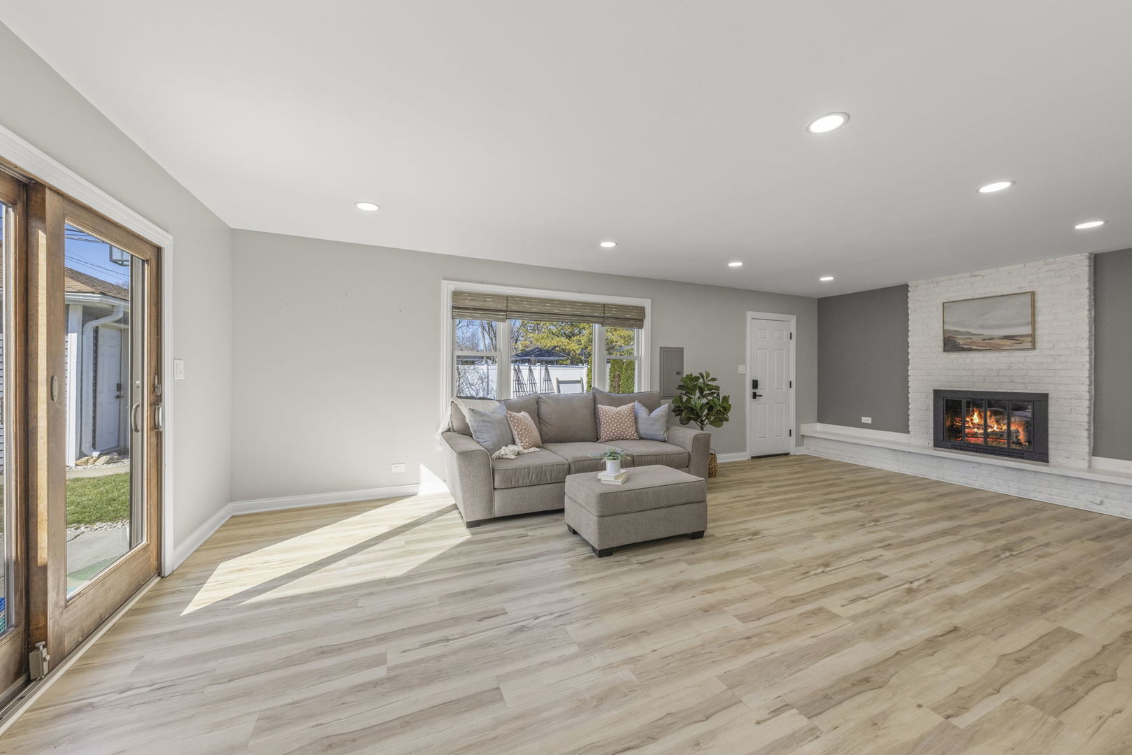 405 Turf Lane, Wheaton, IL 60187