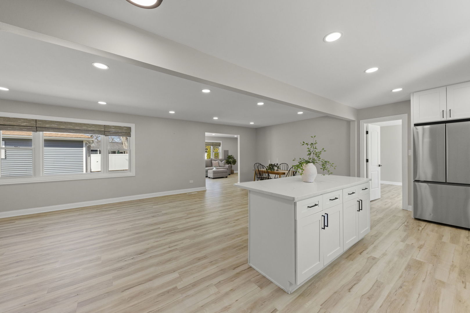 405 Turf Lane, Wheaton, IL 60187