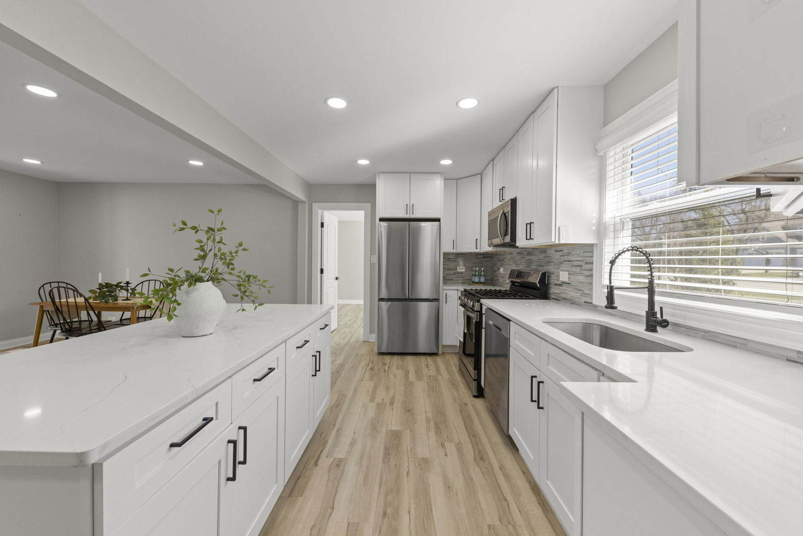 405 Turf Lane, Wheaton, IL 60187