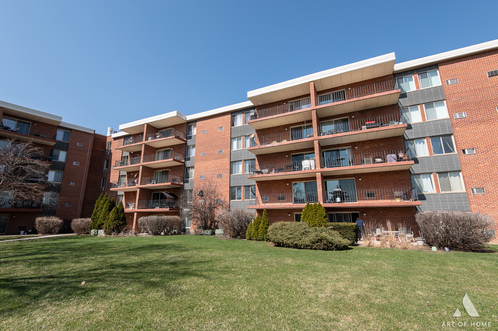 18 E Old Willow Road #205N, Prospect Heights, IL 60070