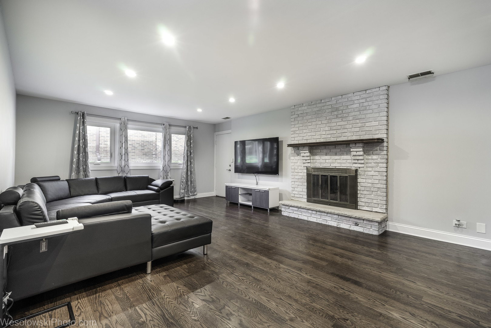 403 Whipple Lane, Westmont, IL 60559