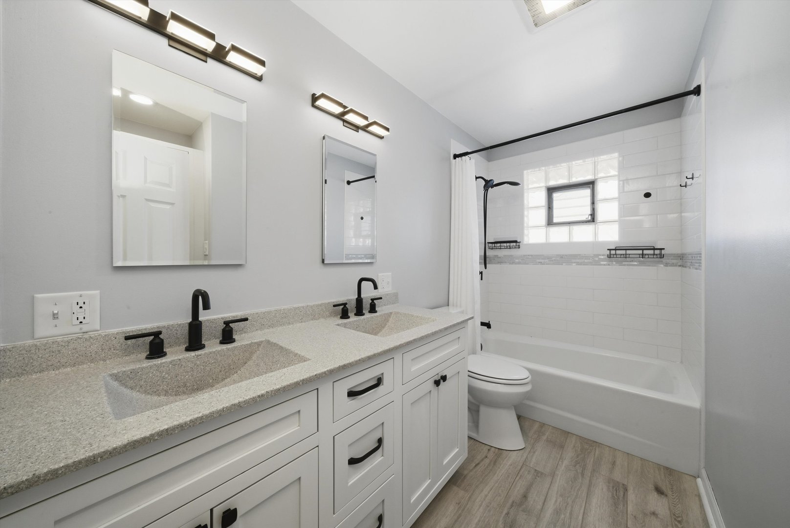 7635 S Oconto Avenue, Bridgeview, IL 60455