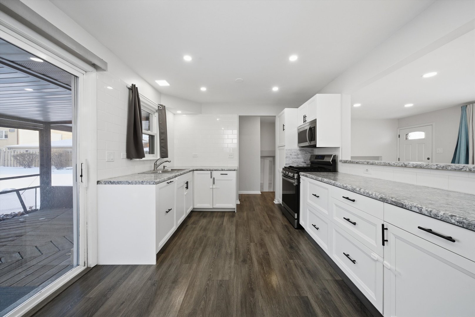 7635 S Oconto Avenue, Bridgeview, IL 60455