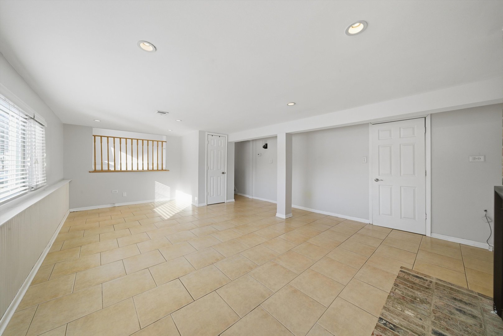 7635 S Oconto Avenue, Bridgeview, IL 60455