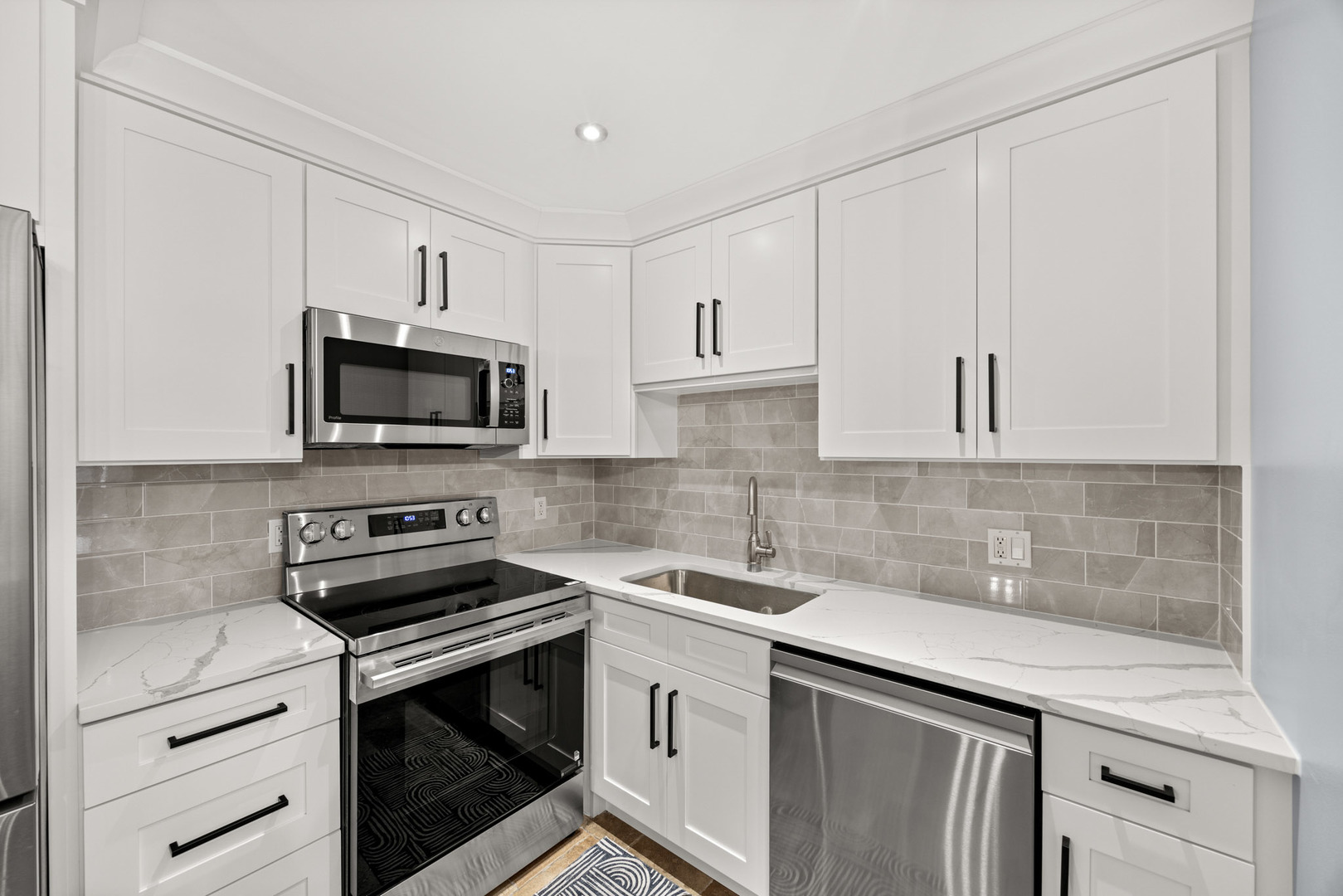 20224 S Frankfort Square Road #G, Frankfort, IL 60423